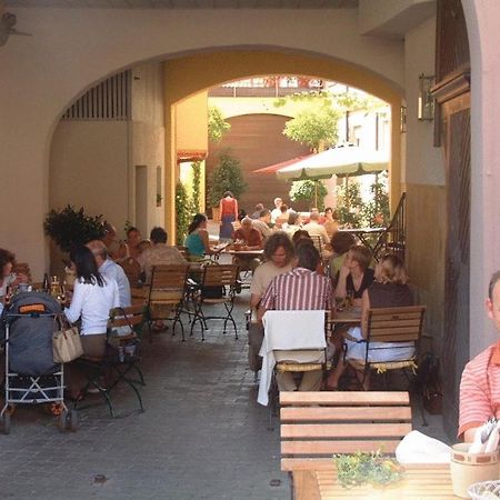 Gasthof Zum Weissen Lamm Sommerach Zewnętrze zdjęcie