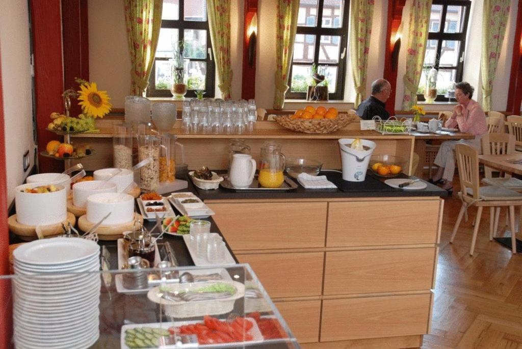 Gasthof Zum Weissen Lamm Sommerach Zewnętrze zdjęcie