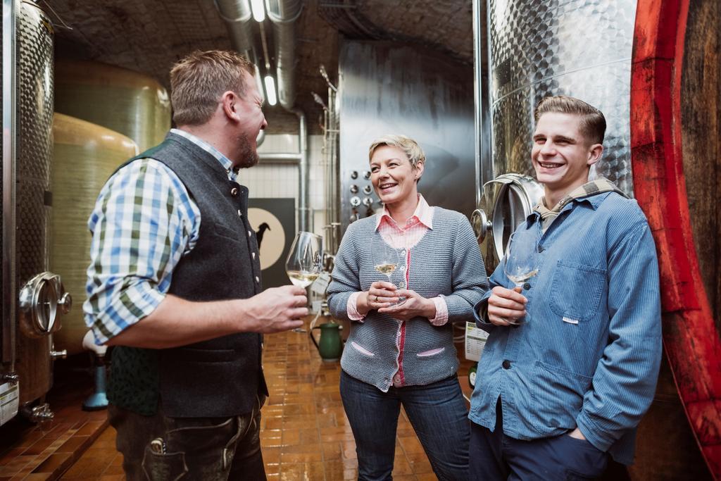Gasthof Zum Weissen Lamm Sommerach Zewnętrze zdjęcie
